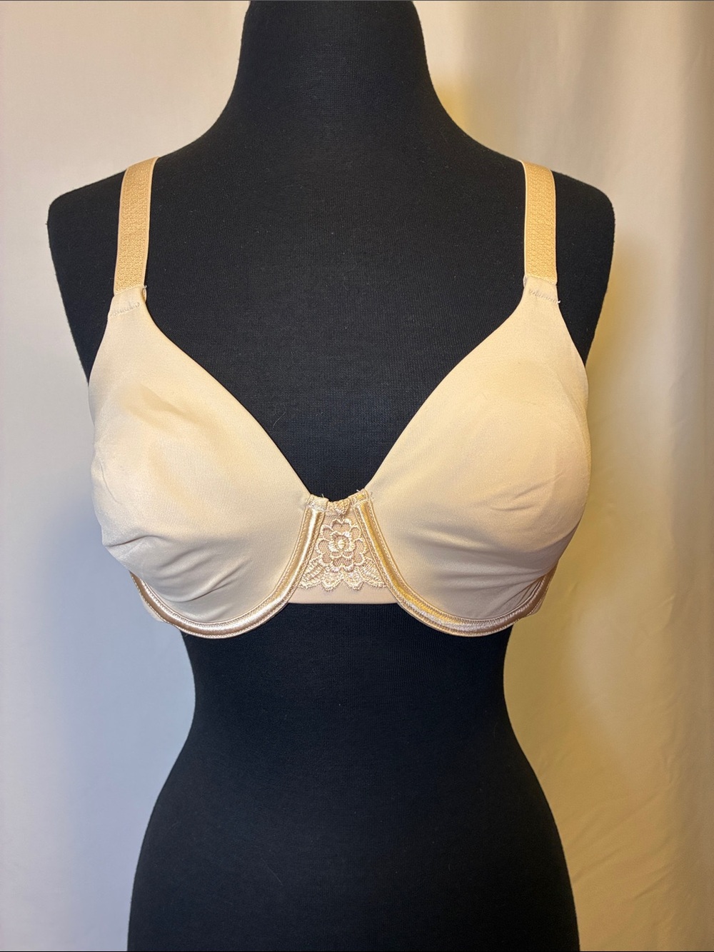 Vanity Fair Nude Underwire Bra